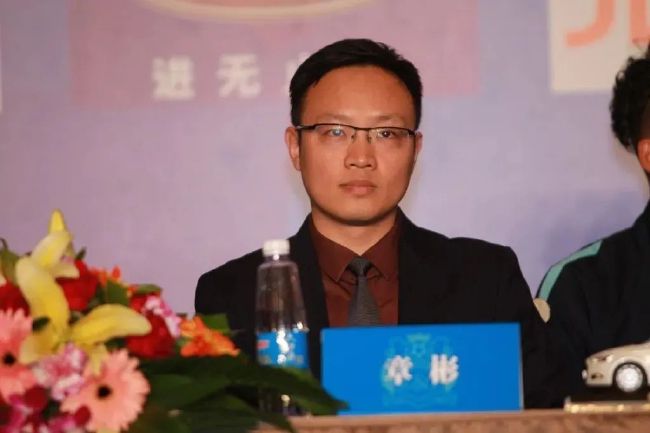 精品操视频